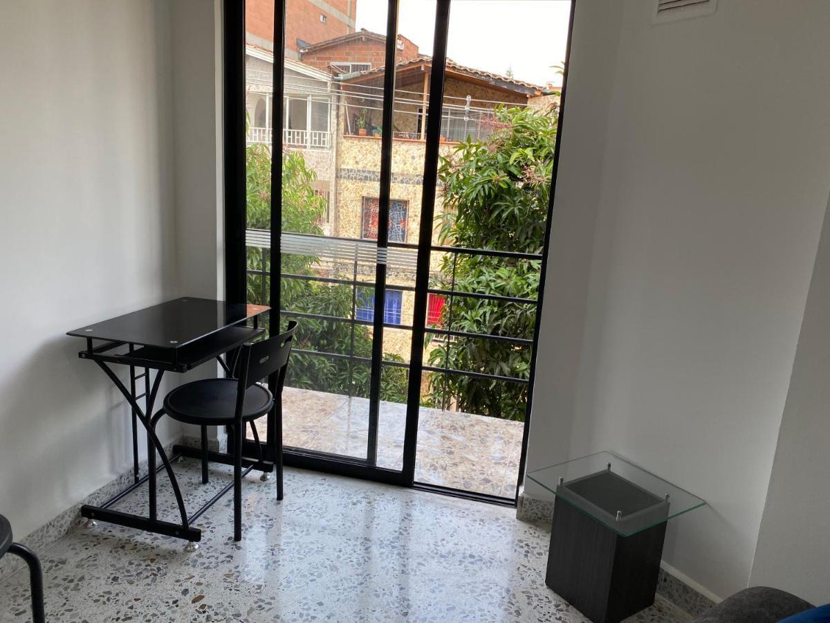 Encantador Loft Central En - Rosales Apartamento Medellín
